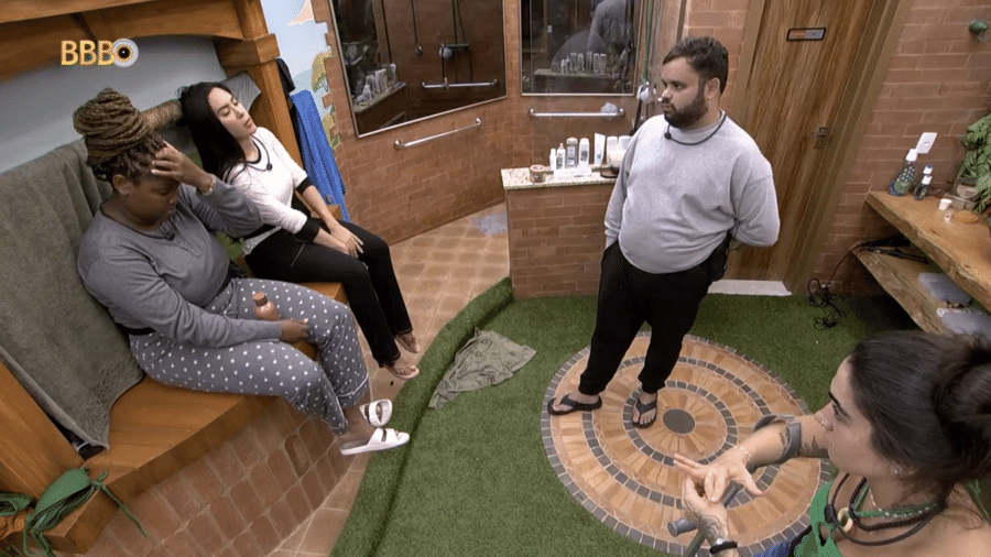 BBB 24: Raquele, Michel e Giovanna conversam com Isabelle sobre Davi