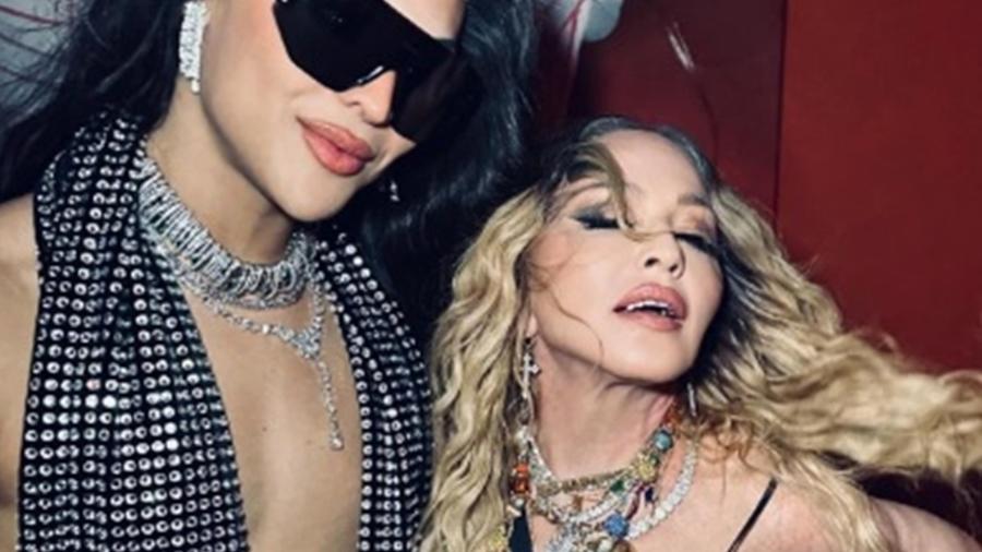 Madonna posa ao lado de Pabllo Vittar em álbum de fim de turnê