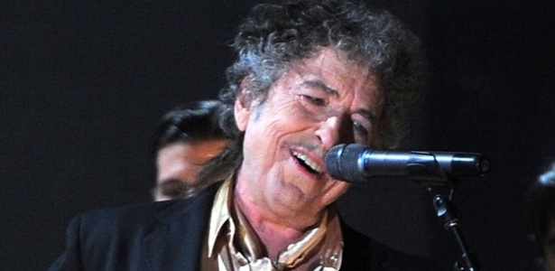 O cantor e lenda Bob Dylan, que está completando 75 anos em plena atividade - Larry Busacca/Getty Images