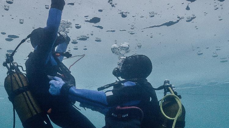 Mergulhando no gelo - Andy Parant/Val Thorens - Andy Parant/Val Thorens