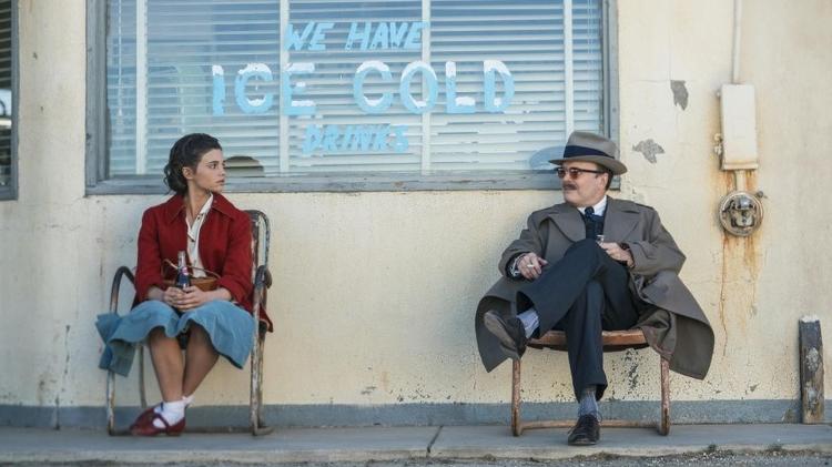 India Eisley e Jefferson Mays em cena de "I Am the Night" - Divulgação/IMDb - Divulgação/IMDb