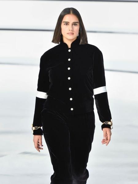 Semana de Moda de Paris: Chanel tem sua primeira modelo plus size em 10 anos