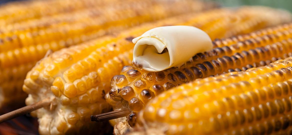 Versátil, milho pode ser utilizado de diferentes formas em receitas doces e salgadas - Getty Images