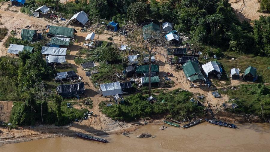 Acampamentos de garimpeiros na Terra Indígena Yanomami - Bruno Kelly/HAY 