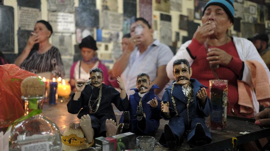 Celebração de San Simón, ou Maximón, em San Andrés Itzapa, Guatemala - Josue Decavele/Getty Images