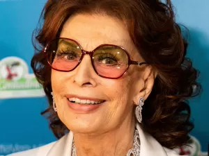 Sophia Loren celebra seu aniversário de 90 anos com festa em Roma