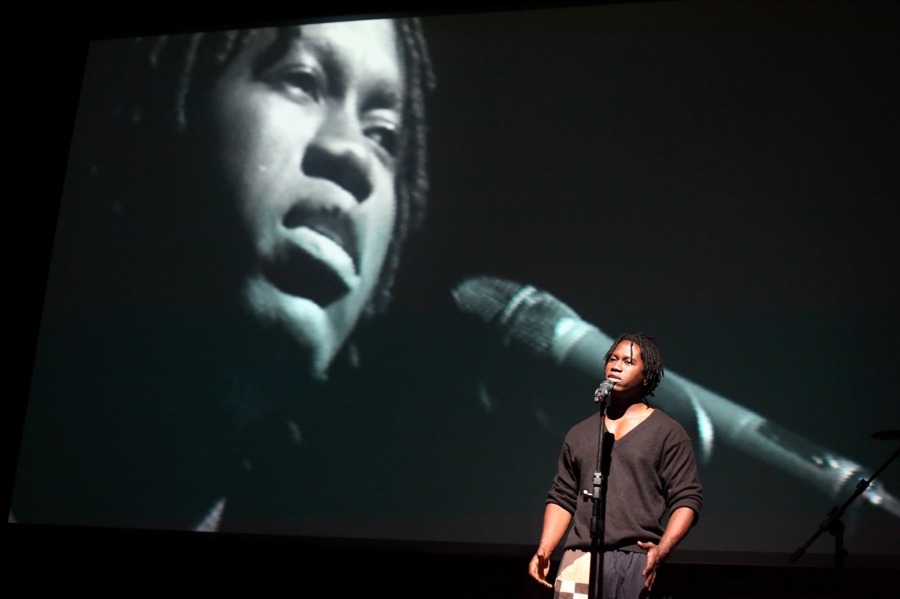 Joel Aurilien é licenciado em administração de empresas e agora faz teatro em São Paulo. "Estou encontrando outra disciplina, unir o lado músico ao lado ator" - Ivson Miranda