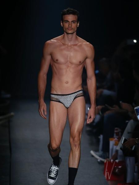Alexandre Schneider/UOL