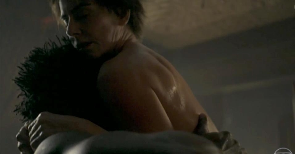 liberdade liberdade picante - dionisia e escravo - Reprodução/TV Globo