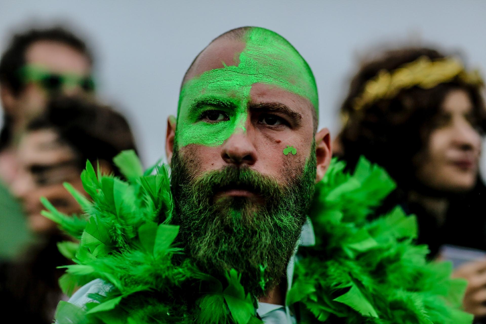 Carnaval canábico: "Bloco do Manjericão" anima último dia de Carnaval em BH - Cristiane Mattos/Futura Press/Estadão Conteúdo