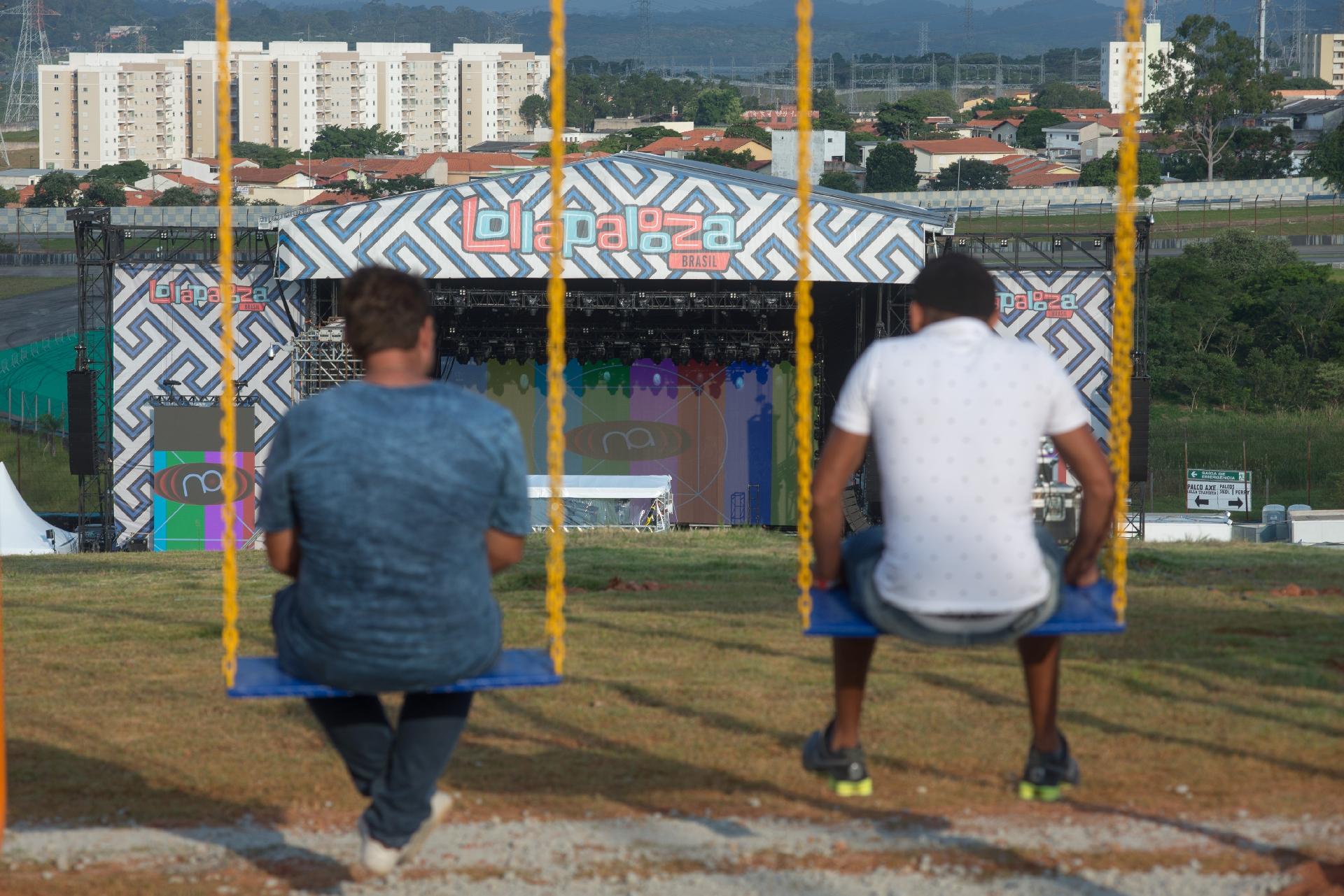 Espaço patrocinado pela Chevrolet vai disponibilizar balanços para os frequentadores do Lollapalooza que quiserem curtir os shows do palco Onix do alto. O palco vai receber The xx, Duran Duran, The Weeknd e mais 5 atrações nos dias 25 e 26 de março no Autódromo de Interlagos, em São Paulo - Débora Klempous/UOL