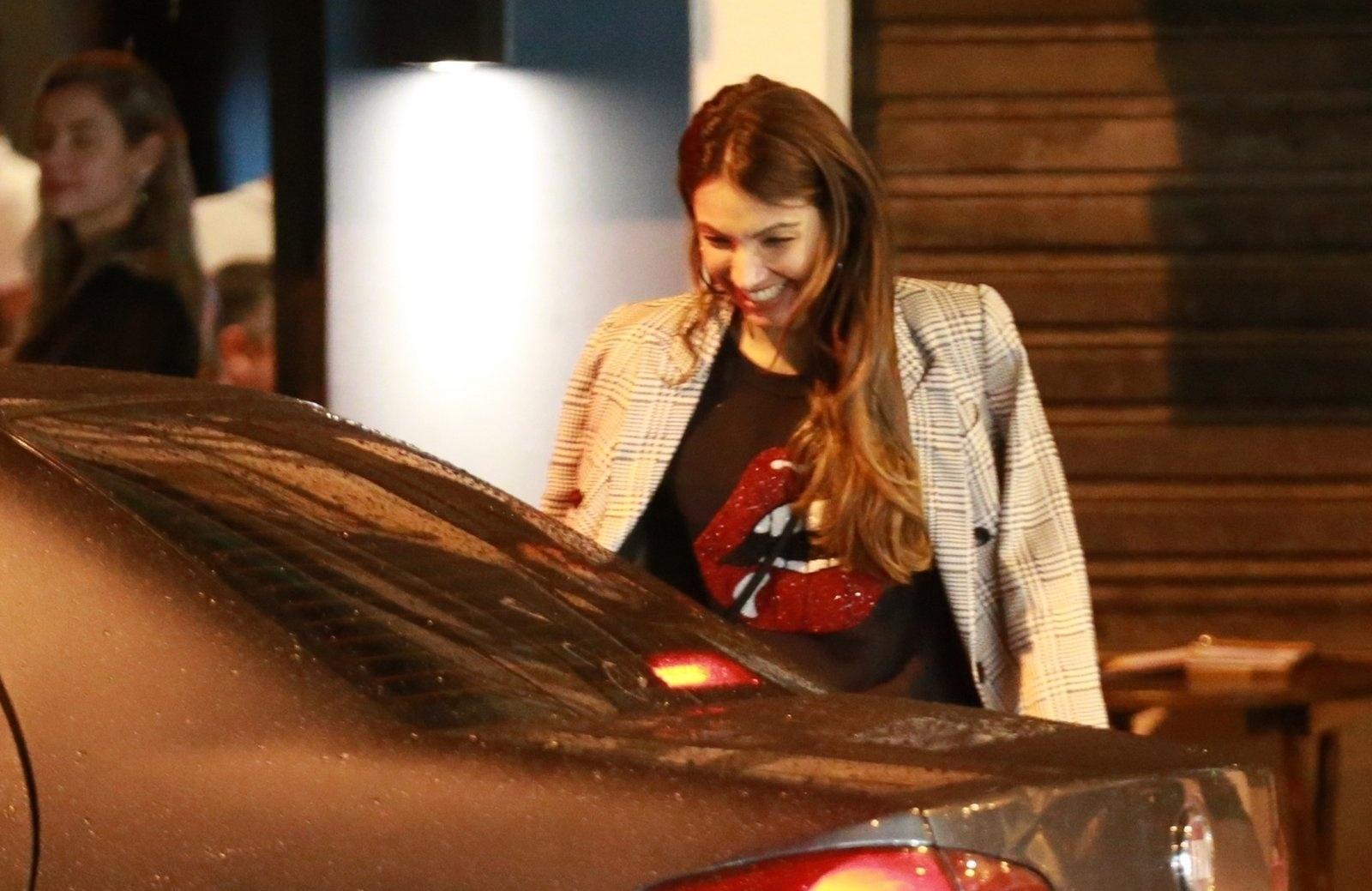 Patrícia Poeta e Zeca Camargo, apresentadores do programa "É de Casa", da Globo, divertiram-se na noite desta sexta-feira (3) em um bar no Leblon, no Rio de Janeiro - Thiago Martins/AgNews