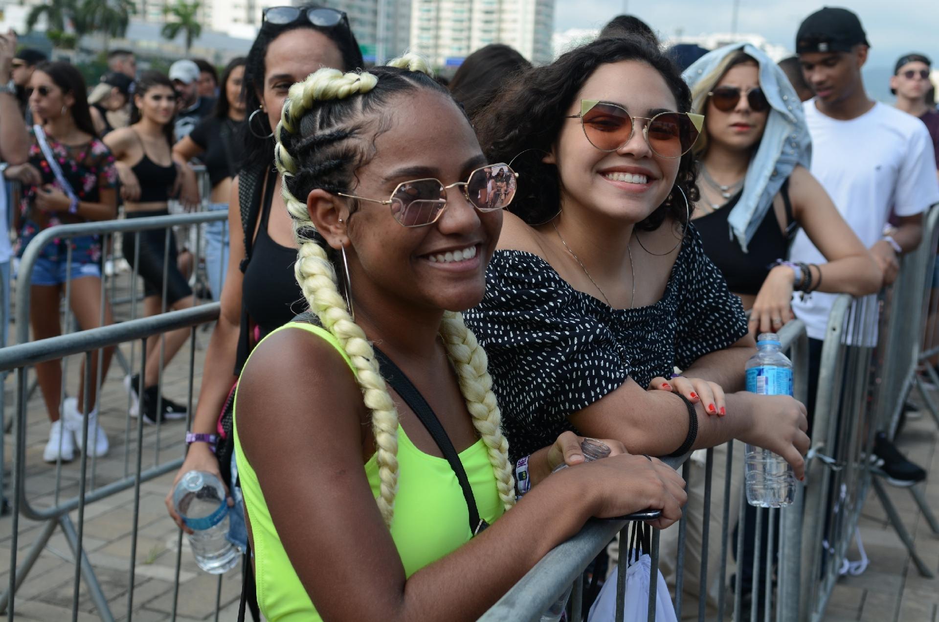 Neon é tendência no Rock In Rio 2019 - JORGE HELY/FRAMEPHOTO/ESTADÃO CONTEÚDO