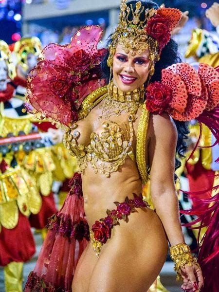 Viviane Araújo no desfile com o Salgueiro - Reprodução/Instagram