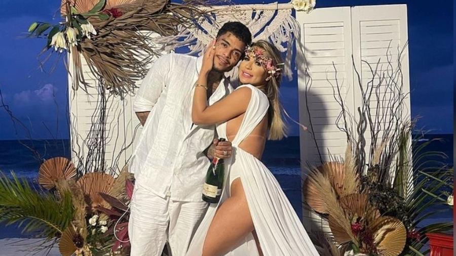 Deolane Bezerra e o marido MC Kevin se casaram em abril de 2021, um mês antes da morte do funkeiro - Reprodução/Instagram