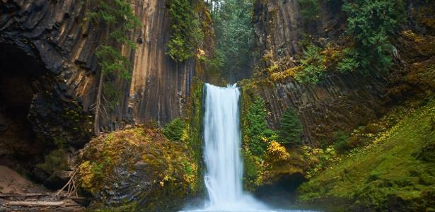 Faíscas em gotas: a nova hipótese para o surgimento da vida, segundo estudo
