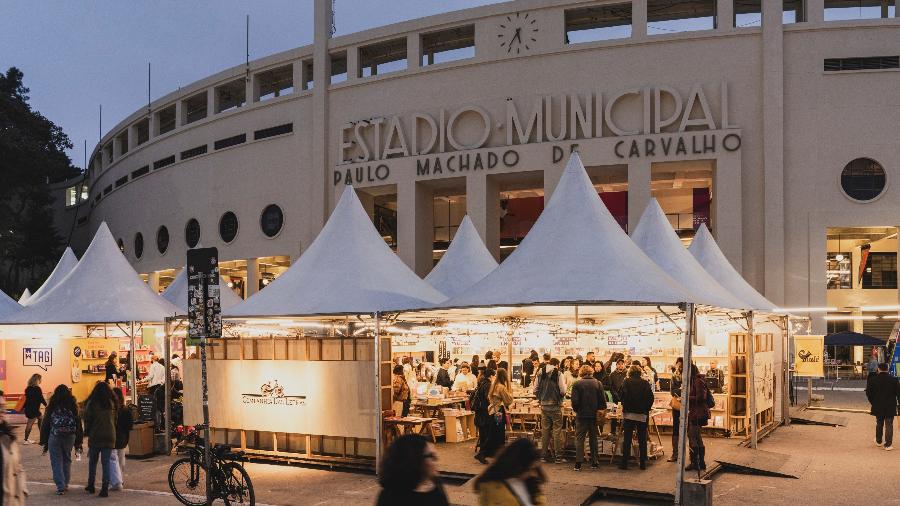 Feira do Livro de São Paulo acontece no Pacaembu