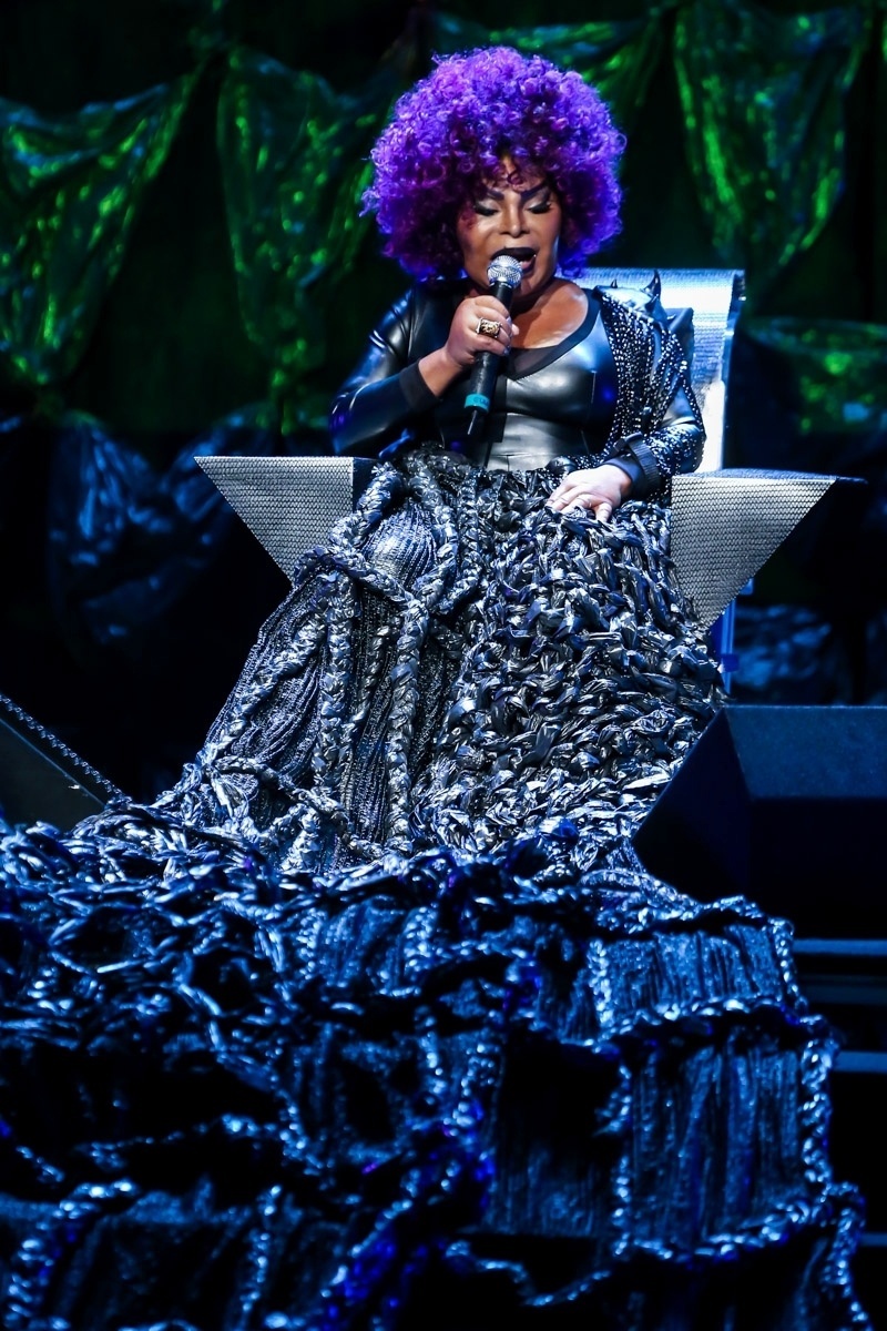 4.out.2014 - A cantora Elza Soares no show de abertura da turnê de seu disco de inéditas, "A Mulher do Fim do Mundo" - Manuela Scarpa/Photo Rio News