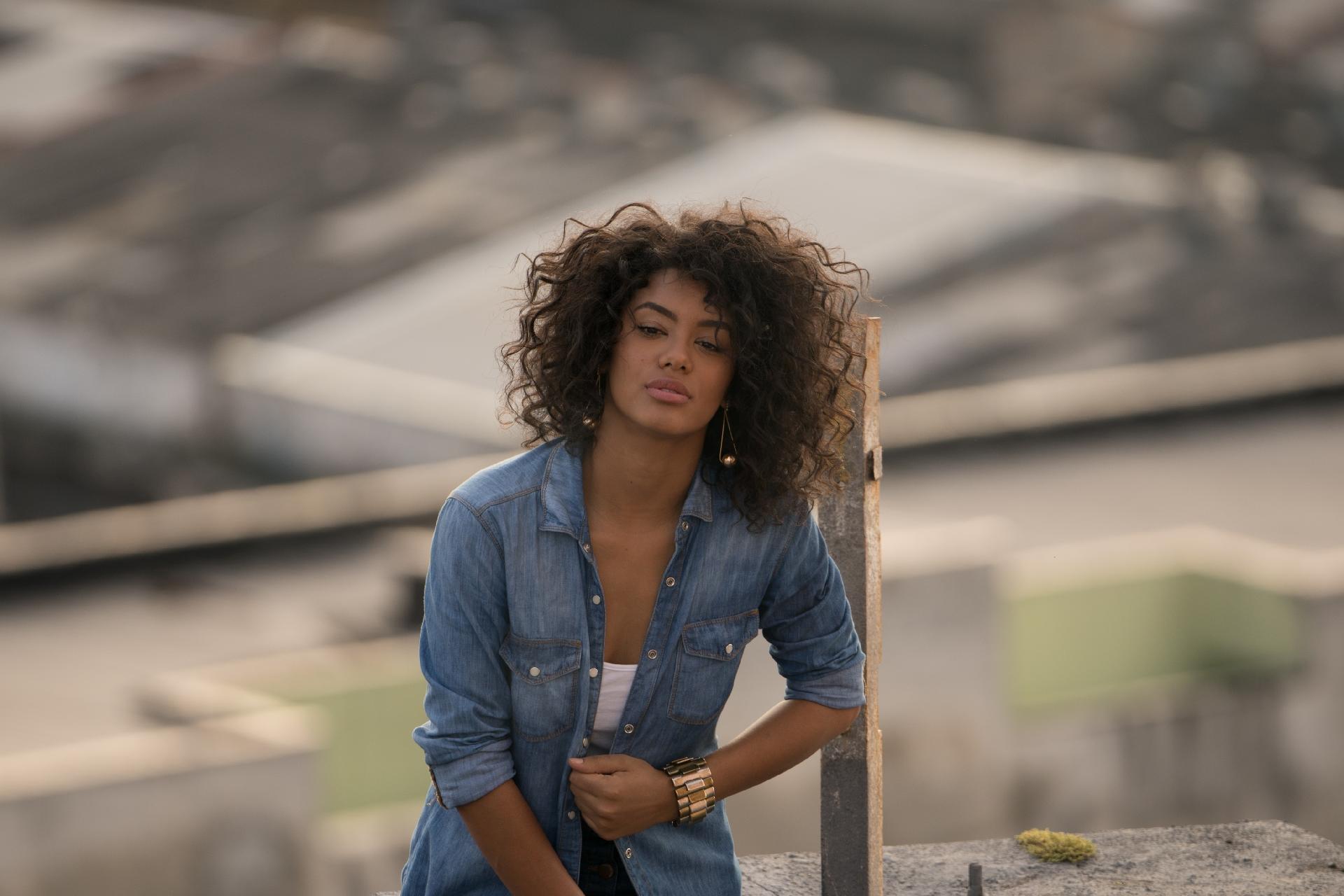 Miss Brasil Raissa Santana durante a gravação do clipe "Sol do Meu Amanhecer", nova música do Natiruts - Sergio Fagundes