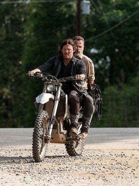 Rick (Andrew Lincoln) e Daryl (Norman Reedus) em cena da nona temporada de "The Walking Dead" - Divulgação