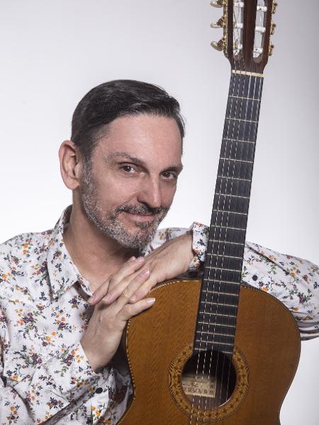 Paulo Miklos interpreta Adoniran Barbosa em show exclusivo no Farol Santander - Divulgação