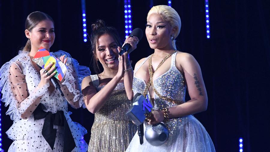 Nicki Minaj recebe prêmio de Anitta e Sofía Reyes no EMA -  Stuart C. Wilson/Getty Images