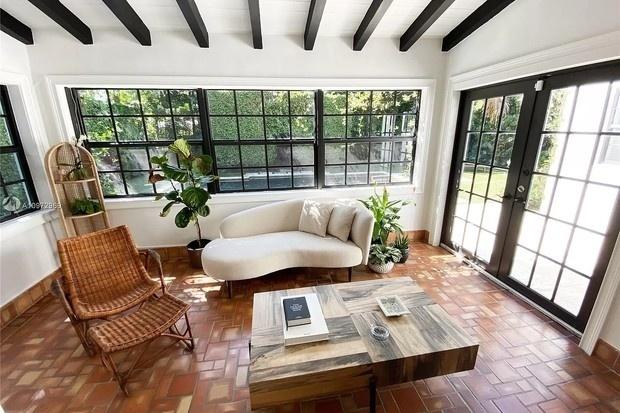 Anitta fica em mansão em Miami, nos Estados Unidos - Zillow/Reprodução