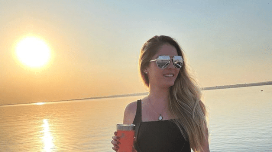 Bárbara Evans posa em passeio de barco e celebra 14kg a mais - Reprodução/Instagram