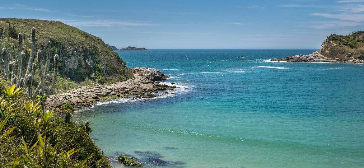 Praia do Peró, em Cabo Frio (Rio de Janeiro): uma das poucas com "bandeira azul" no Brasil - iStock / Getty Images Plus