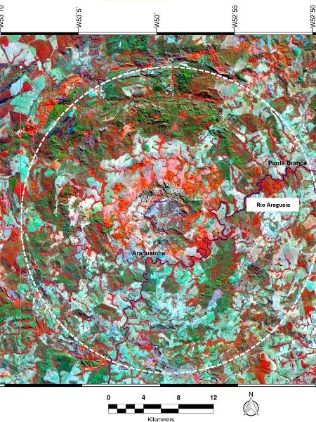 Imagem da cratera feita por satélite Imagem da cratera feita por satélite