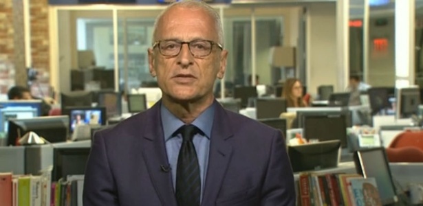 Jorge Pontual, mais bronzeado, durante participação no "Globo News Em Pauta"