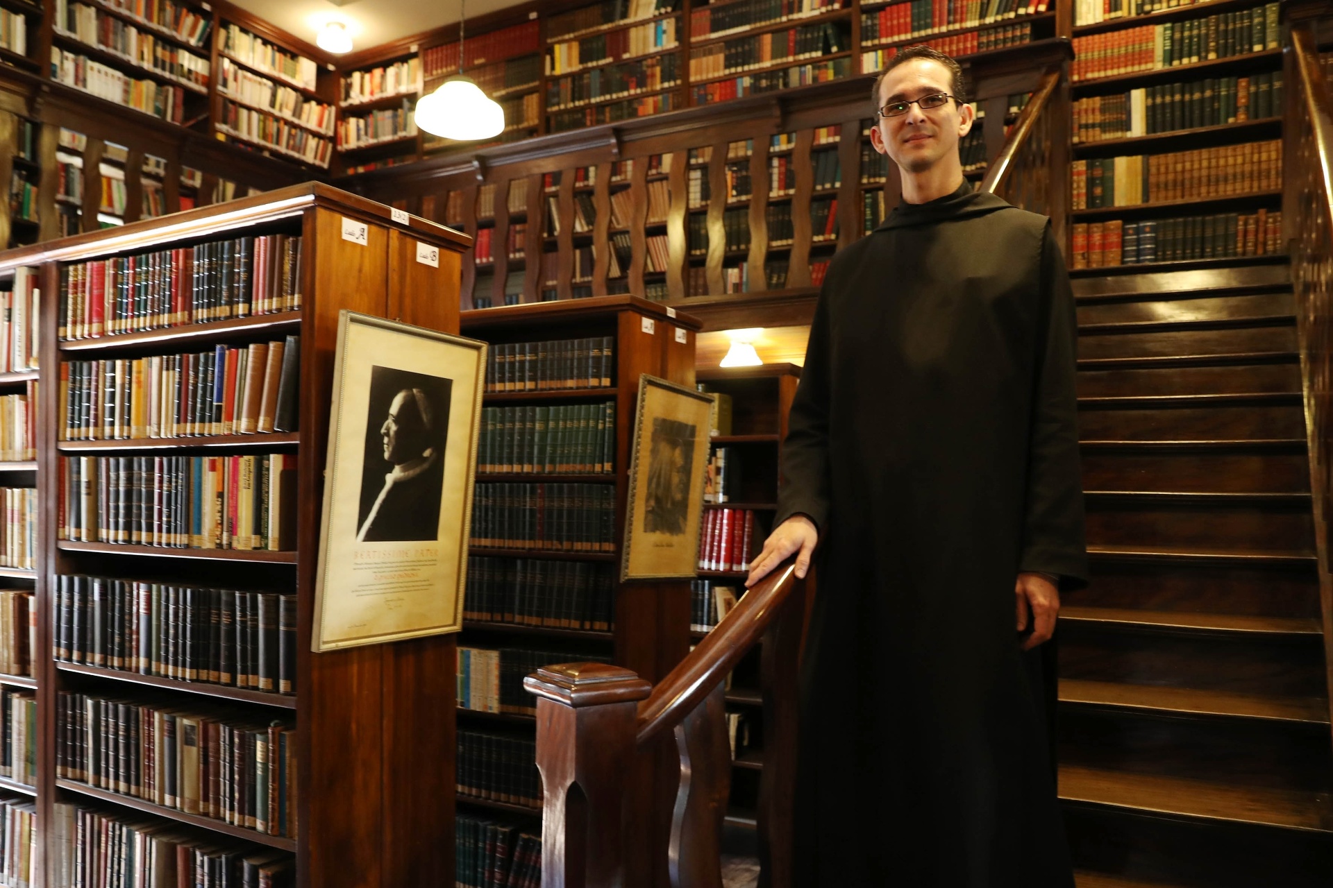 O monge beneditino Dom João Baptista, produtor cultural e responsável pela biblioteca do Mosteiro de São Bento, em São Paulo - Junior Lago/UOL