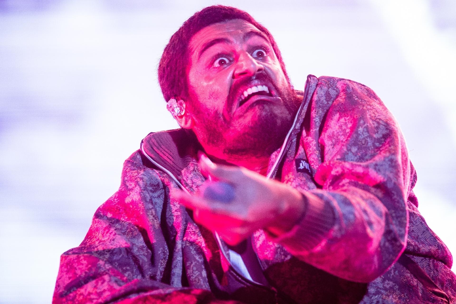 O rapper Criolo se apresentou no Lollapalooza, no Autódromo de Interlagos, e no palco abusou das caras e bocas - Keiny Andrade/Folhapress