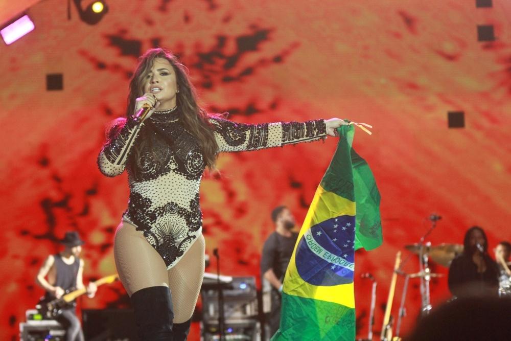 Resultado de imagem para demi lovato villa mix