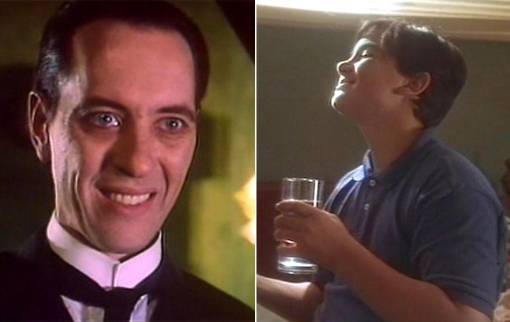 À esquerda, cena do curta-metragem "Franz Kafka's It's a Wonderful Life" (1993). À direita, cena do curta "Trevor" (1994) - Reprodução