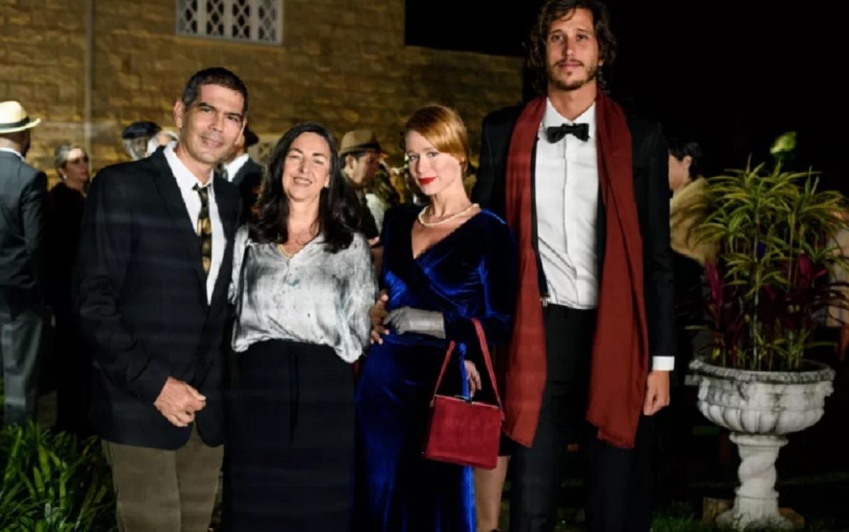 Mariana Ximenes aparece ao lado de namorado, Felipe Fernandes, em casamento do baterista João Barone - Divulgação/Rogério von Krüger