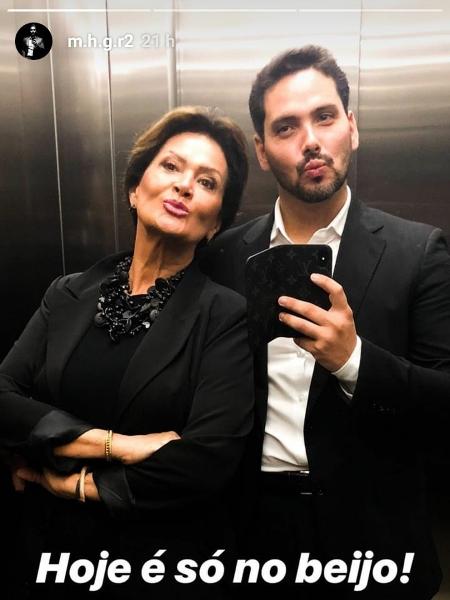Ieda e Marcelo brincam de jogar beijos em selfie no espelho - Reprodução/Instagram/m.h.g.r2 - Reprodução/Instagram/m.h.g.r2