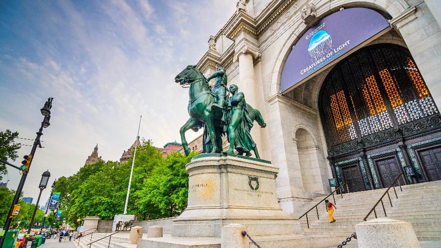 Estátua de Theodore Roosevelt em frente ao Museu de História Natural em, Nova York - Sean Pavone/iStock