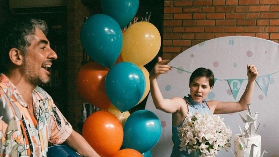 Letícia Colin e o marido, Michel Melamed, comemoram um mês do primeiro filho, Uri - Reprodução/Instagram