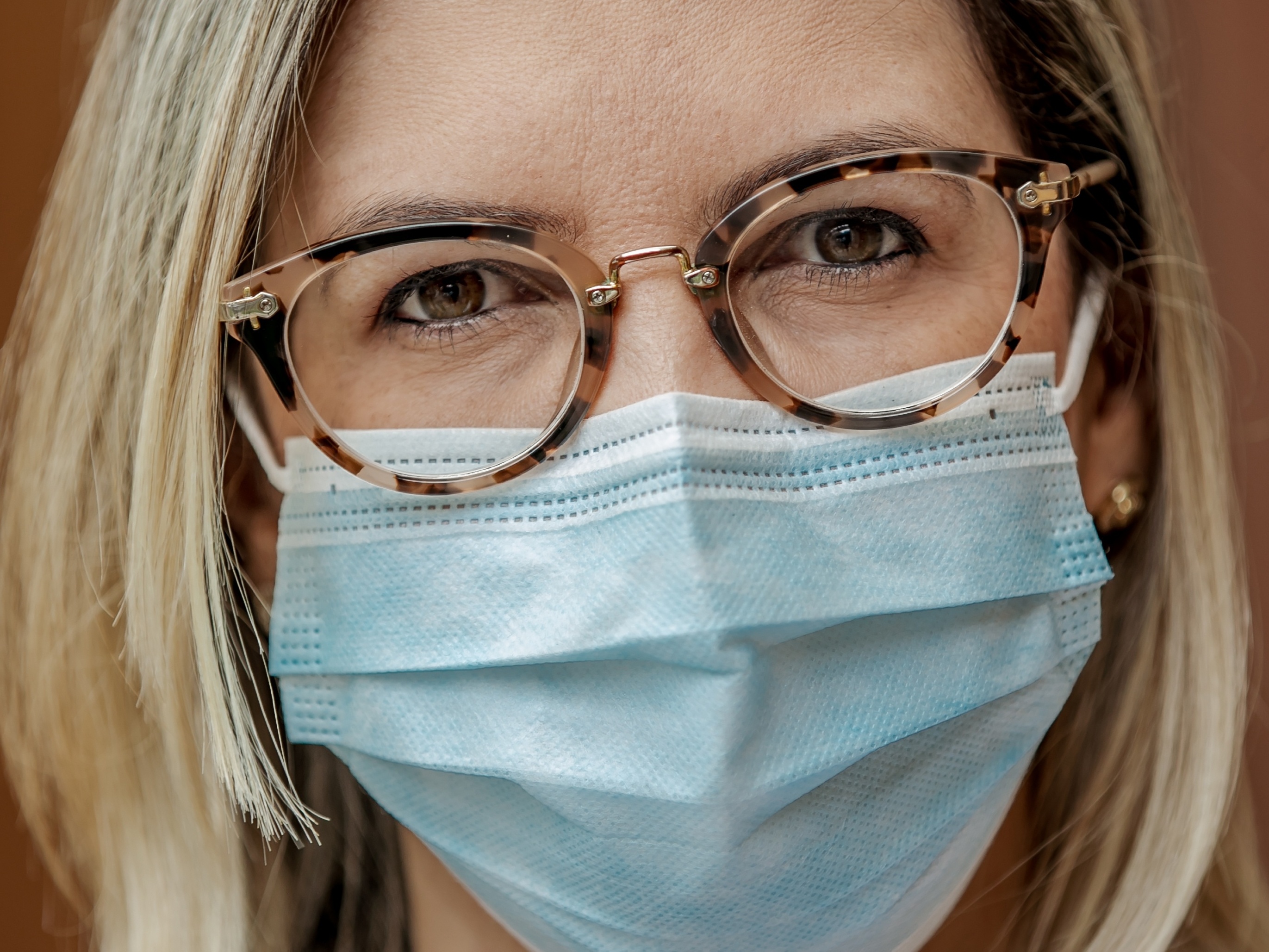 Sequelas da Covid-19: médica teve lapso de memória e alterações na visão