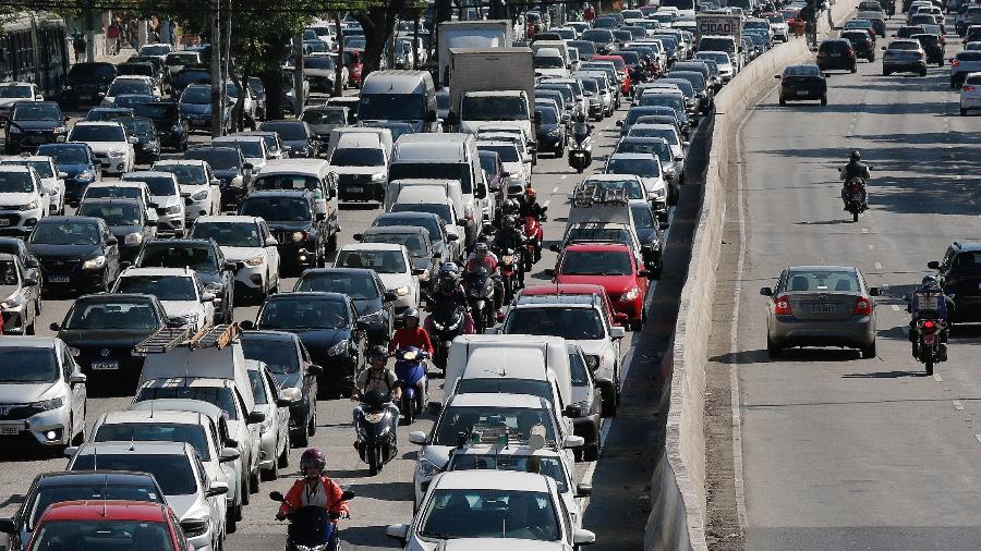 São Paulo (SP), 24/03/2023 - Trânsito intenso na Avenida Tiradentes, na região da Luz, no segundo dia de greve dos metroviários em São Paulo. Foto: Fernando Frazão/Agência Brasil São Paulo (SP), 24/03/2023 - Trânsito intenso na Avenida Tiradentes, na região da Luz, no segundo dia de greve dos metroviários em São Paulo. Foto: Fernando Frazão/Agência Brasil