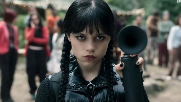 Jenna Ortega volta a interpretar Wandinha na segunda temporada da série