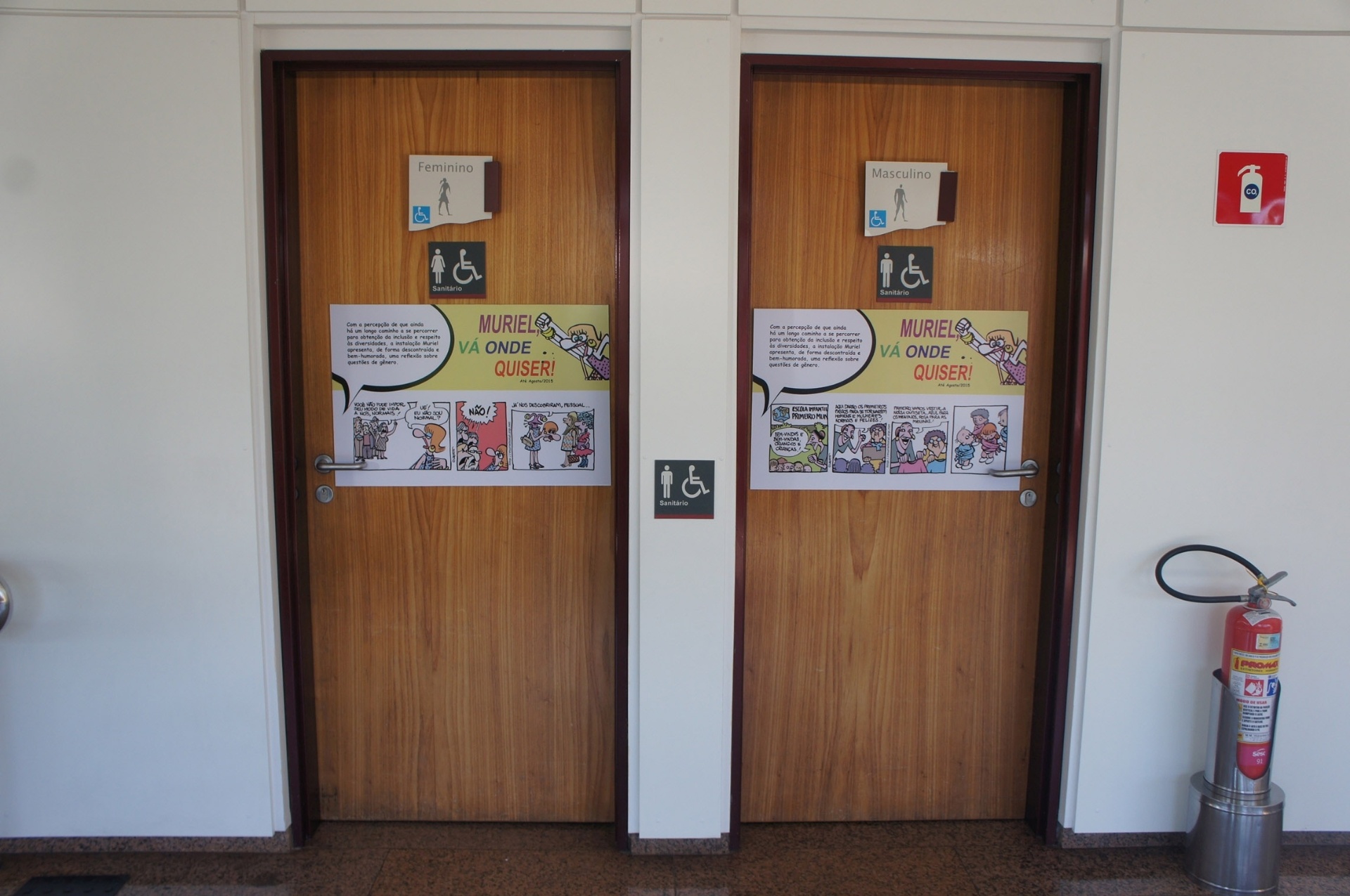 O cartunista Laerte, que é crossdresser, causou polêmica em 2012 quando foi proibido de usar o banheiro feminino de uma lanchonete em São Paulo. "O banheiro é tão sacralizado como culto de gênero que é o altar, a igreja dos heterossexuais", disse o cartunista, posteriormente, sobre o episódio. - Divulgação