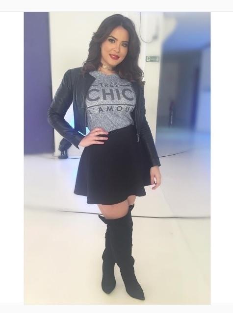 Geisy Arruda usa bota acima do joelho combinada com casaco preto - Reprodução/ Instagram/ @geisy_arruda