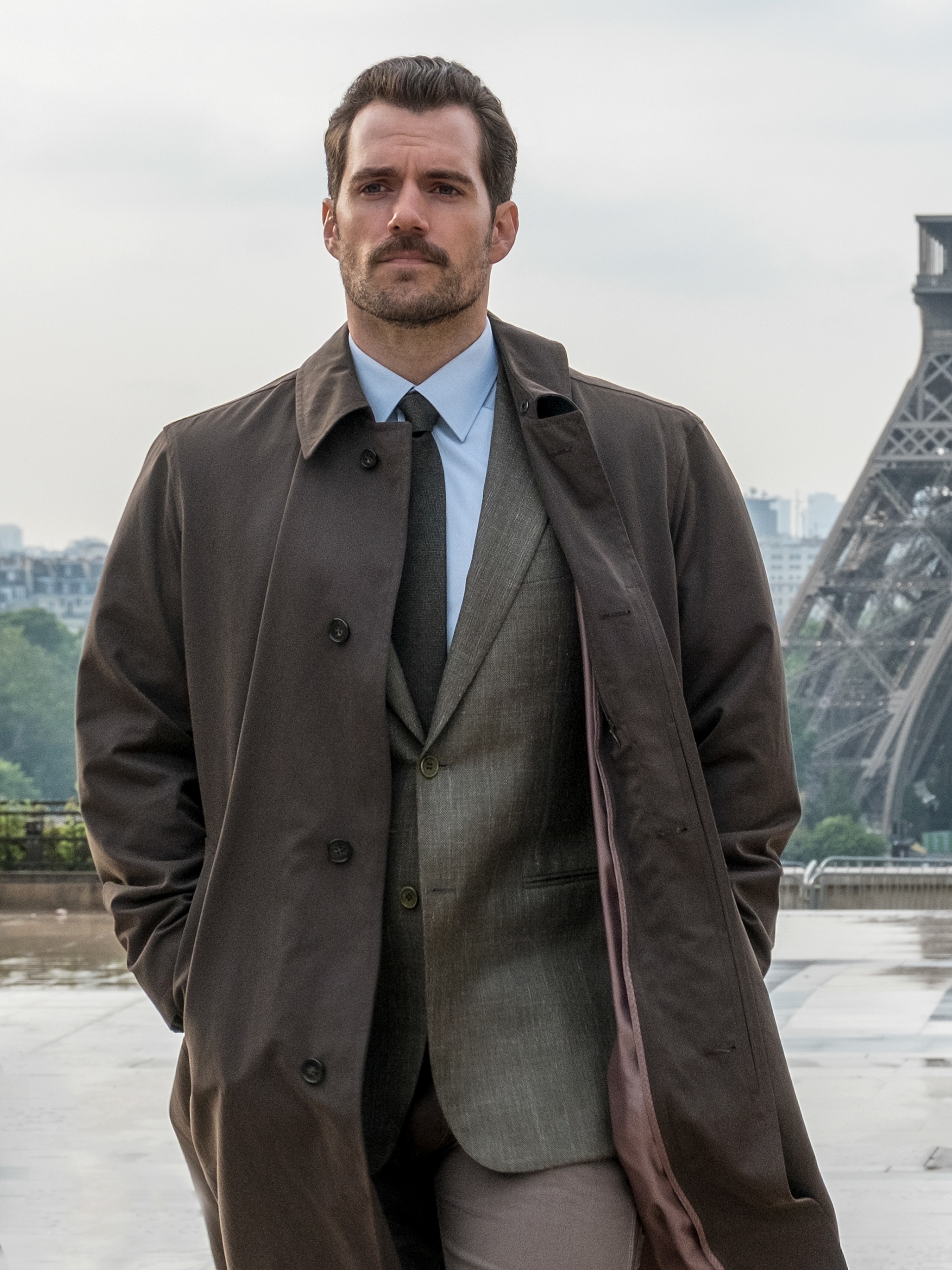 Portal WCB News - Todos os trajes que Henry Cavill usou nos filmes