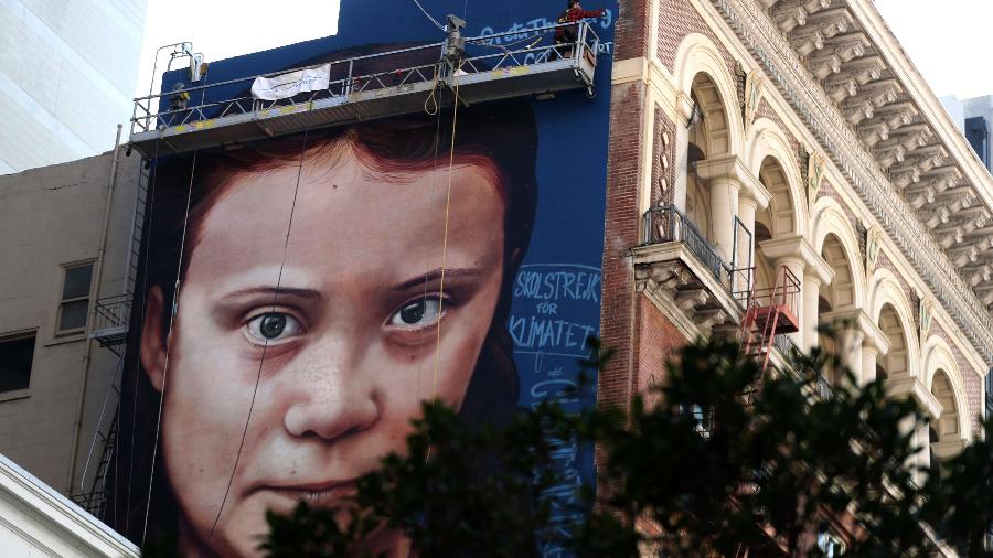 Mural de Greta Thunberg em São Francisco - Justin Sullivan/AFP