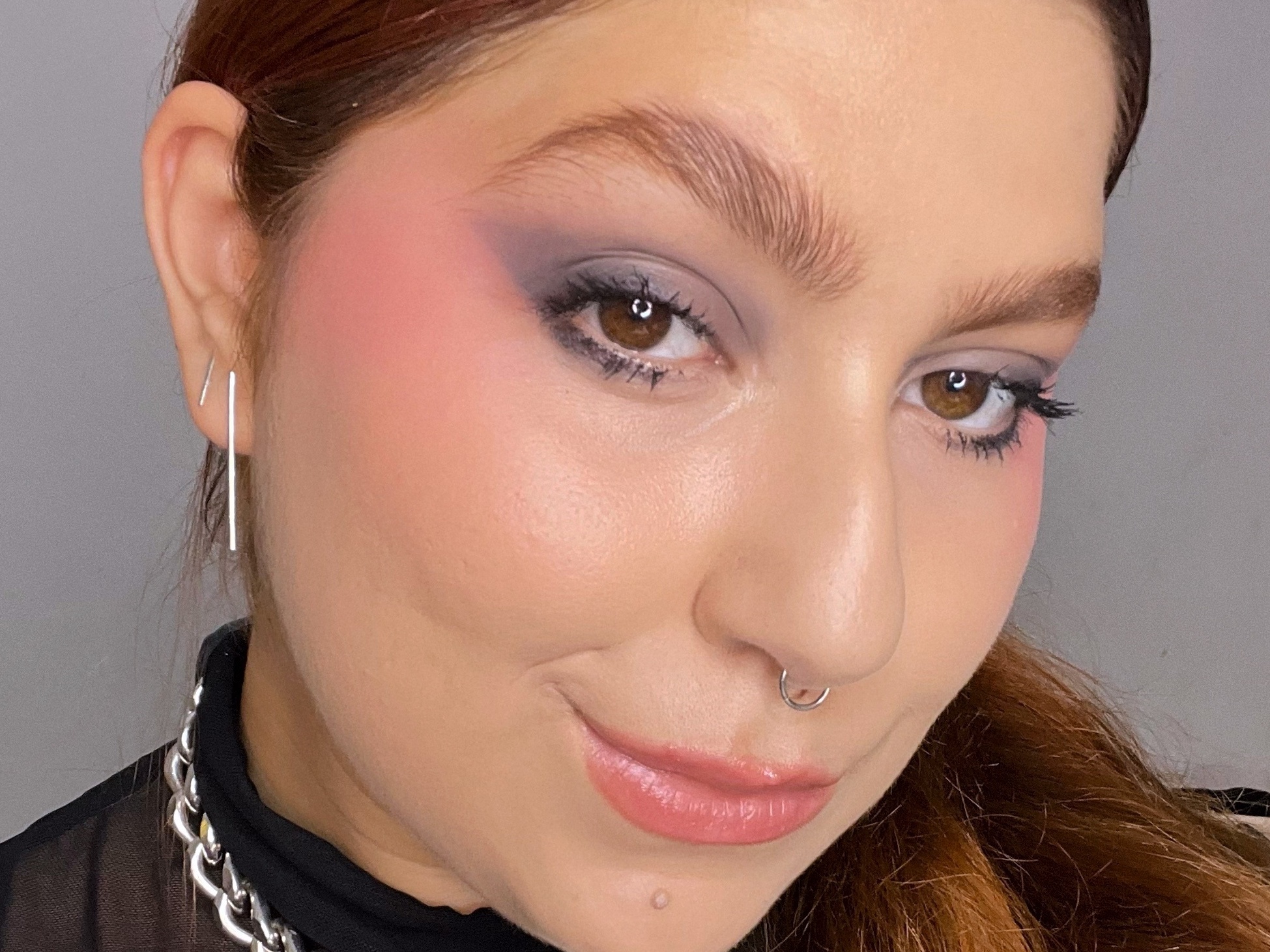 JOGO de MAQUIAGEM e MODA bem LEGAL: DIY MAKEUP AND LOOK