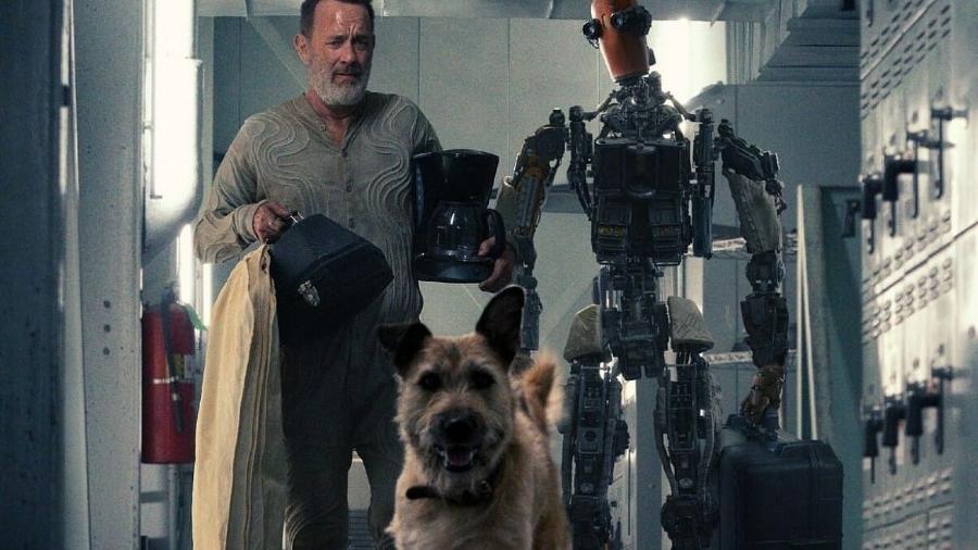 Em filme pós-apocalíptico, Tom Hanks cria robô para ajudar a cuidar de seu cachorro