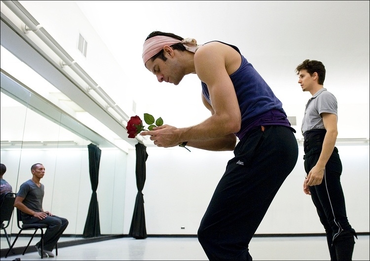 O bailarino amazonense Marcelo Gomes durante ensaio no grupo American Ballet Theatre - Gene Schiavone/Divulgação