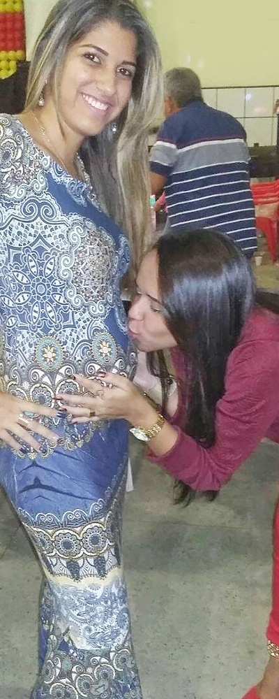 Encantada com a ideia de organizar um chá de revelação, Tamyres, grávida de 14 semanas, decidiu segurar a ansiedade para poder organizar seu próprio evento. "Levo a madrinha do bebê aos exames e aviso aos médicos que eu e o pai não queremos saber o sexo do bebê, apenas ela", conta. Mas a família da vendedora não está contente com a decisão. "Eles acham que isso é bobagem. Meu pai disse até que não vai comparecer ao evento, de tão chateado que está" |Tamyres Lino Rangel, 19, vendedora - Arquivo pessoal